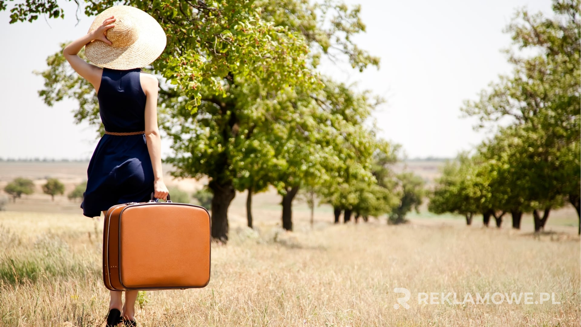 Kreatywne pomysły na wykorzystanie walizek reklamowych