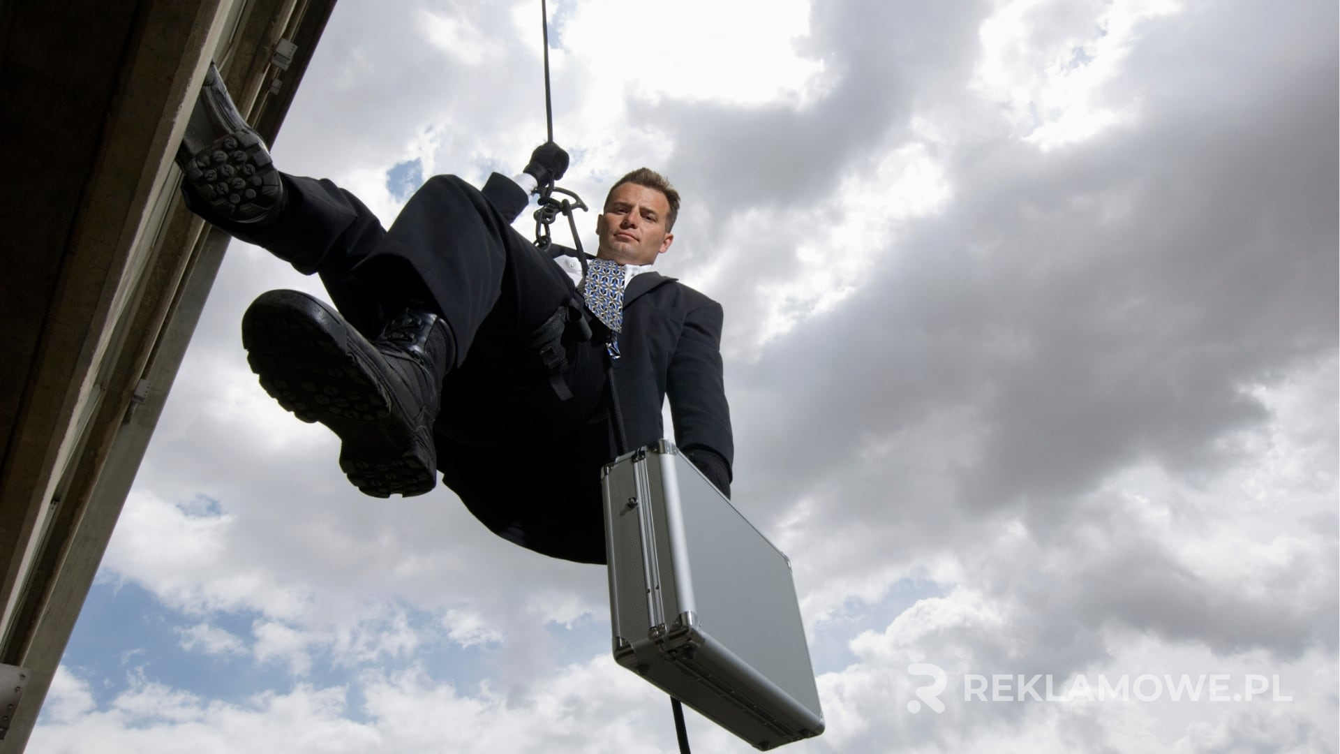 Walizka reklamowa z logo firmy